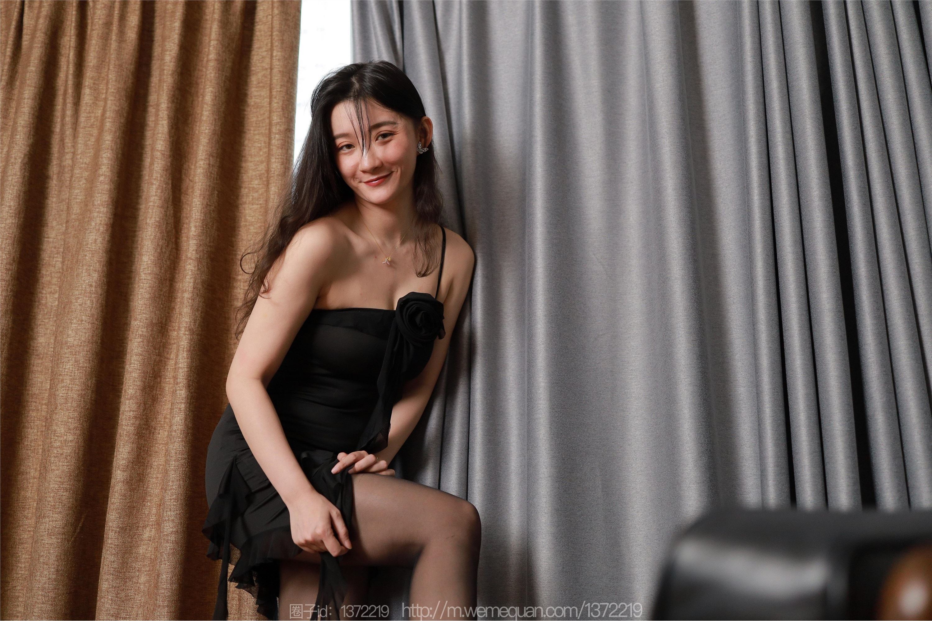 IESS异思趣向  2023.05.02 丝享家 1439 秋秋《单肩包臀裙》